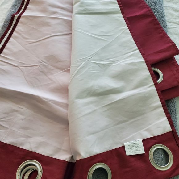 Drapes - Picture 2 of 5